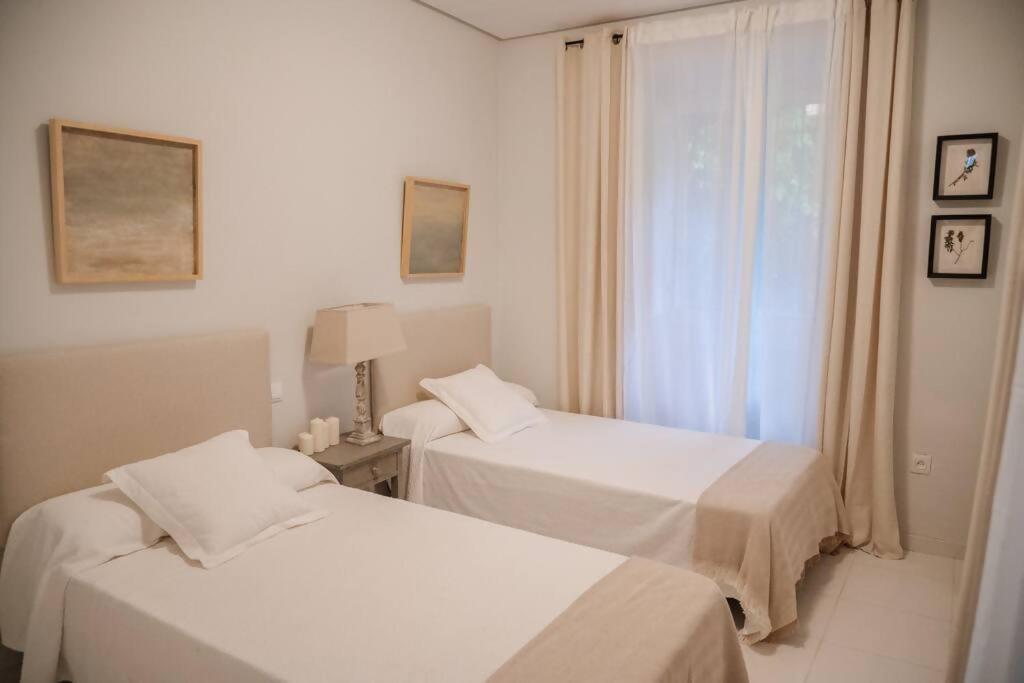 Casa Aguila Casco Antiguo Patio Privado Apartment กาเซเรส ภายนอก รูปภาพ