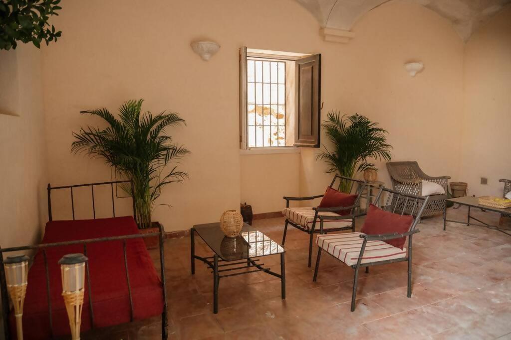 Casa Aguila Casco Antiguo Patio Privado Apartment กาเซเรส ภายนอก รูปภาพ
